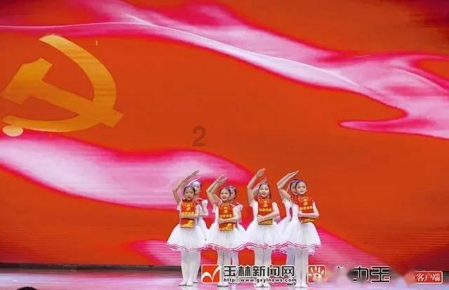 这支“橄榄绿”老兵车队让南方“qiě” 心里热乎乎的