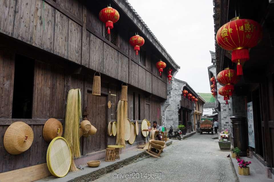 豪江智能(301320.SZ):目前正在布局国内c端市场